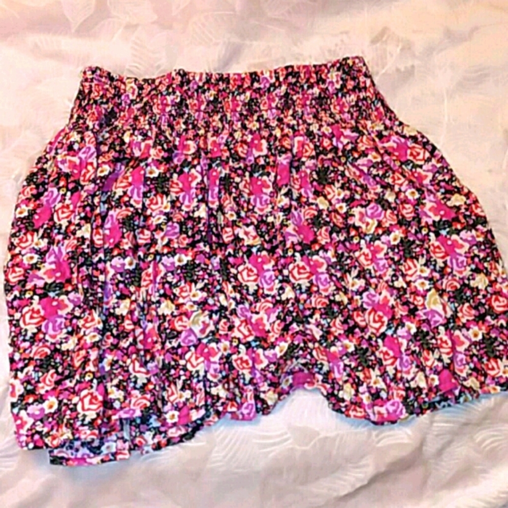 Express Medium floral mini skirt